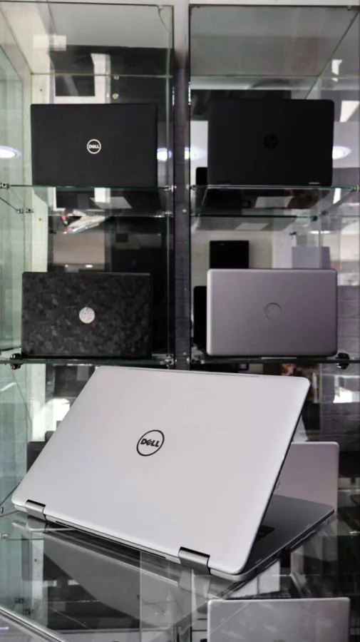 لابتوب من شركة DELL