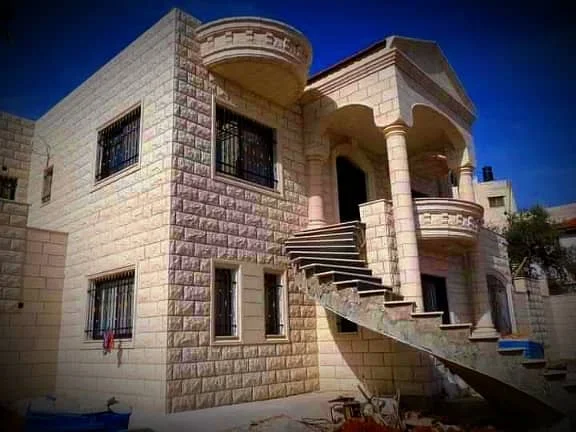 حجر الصناعي القطع المميزة بالجودة العالية والتصاميم الراقية والمتعددة 